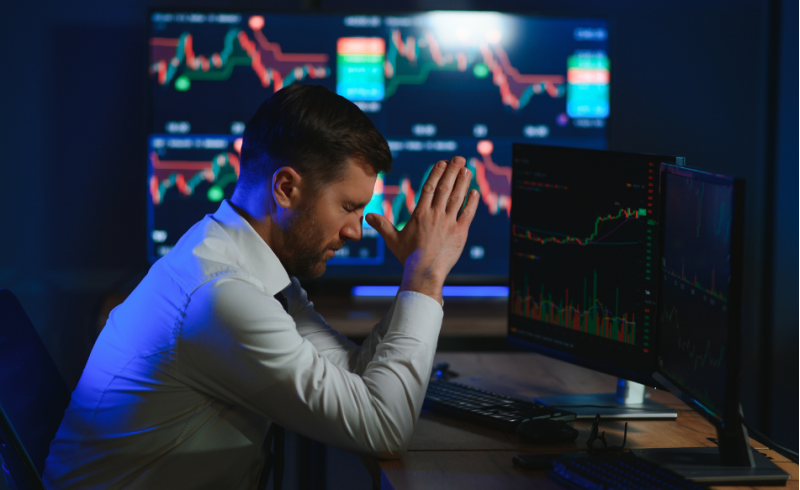 Occhi stanchi da schermi? Ecco come proteggerli ogni giorno