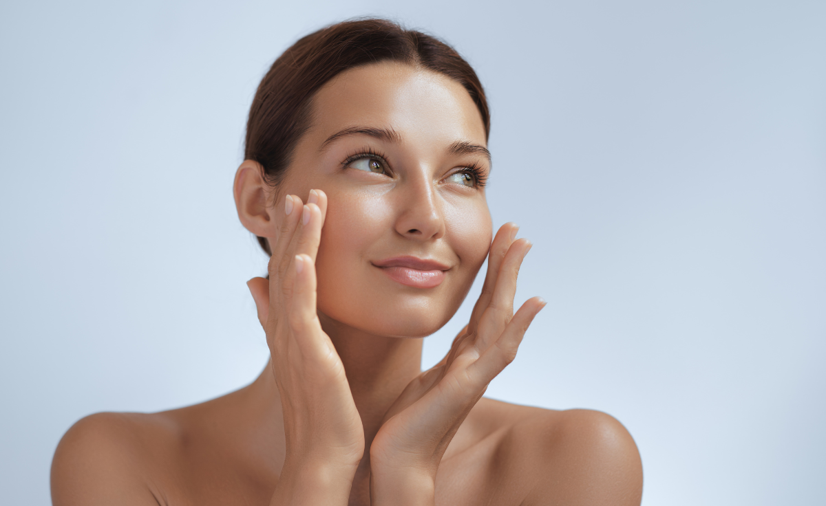 Pelle perfetta in pochi step: addio brufoli e punti neri