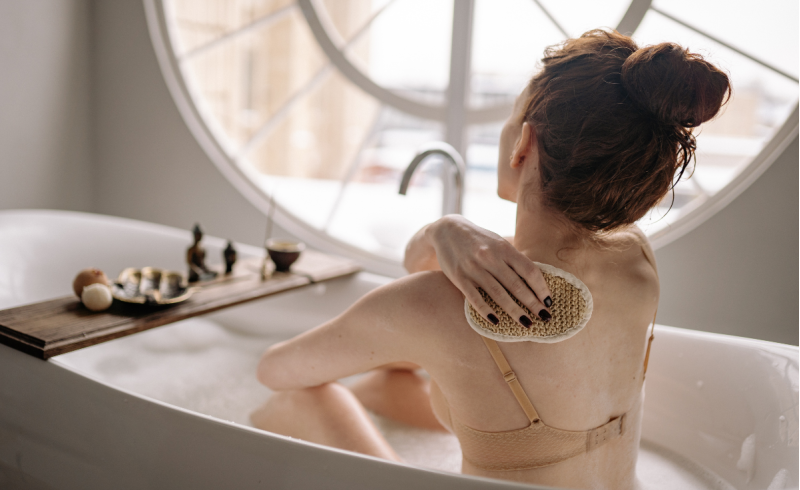 Scrub viso e corpo: perché usarlo e come scegliere quello giusto
